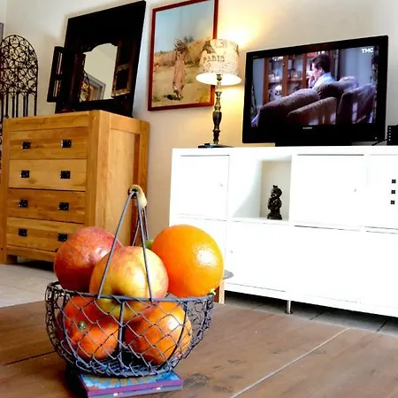 Hyper Centre - Beaux Art -50m2- 2 A 4 Pers * Montpellier
